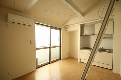 パレスエルクレアⅡ 203号-2