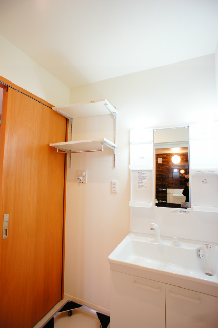 シャーメゾン三郷中央Ｂ 201号-7