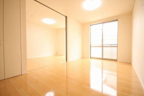 ゼルコバテラス 101号-2