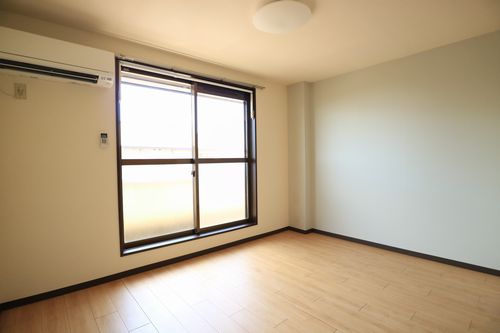 サープラス　Ａ 302号-4