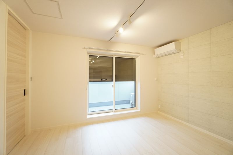 ヒュッゲ 302号-8