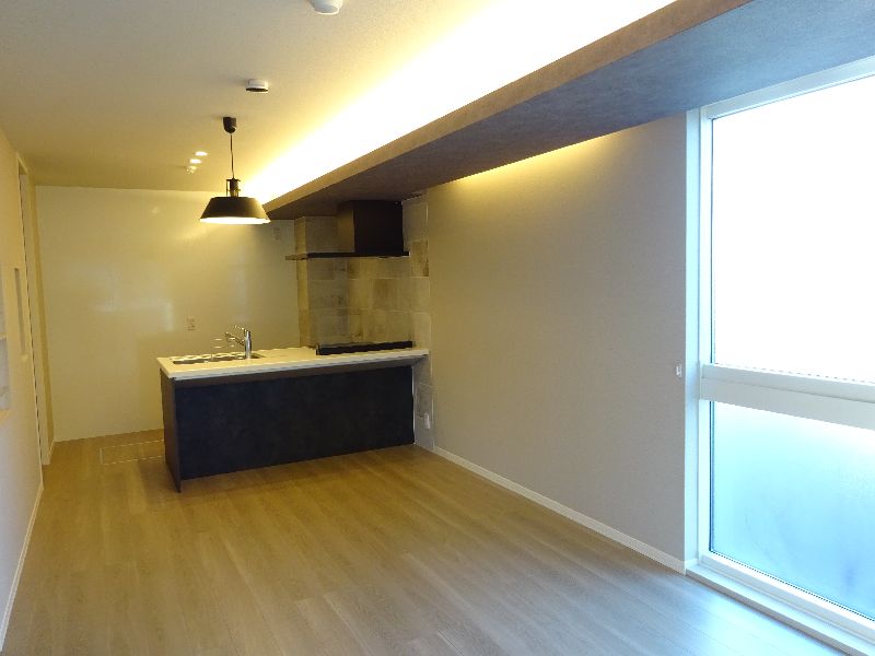 ミリュープラス本町東 201号-2