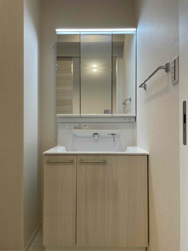 サンヴァリエ　三橋 101号-11