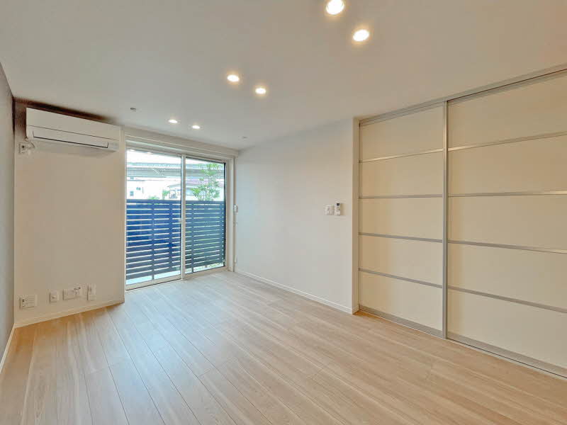 ヴィラ　グレイシア 101号-5