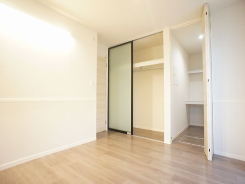 Ｙ’ｓ　Ｔｈｒｅｅ 103号-6