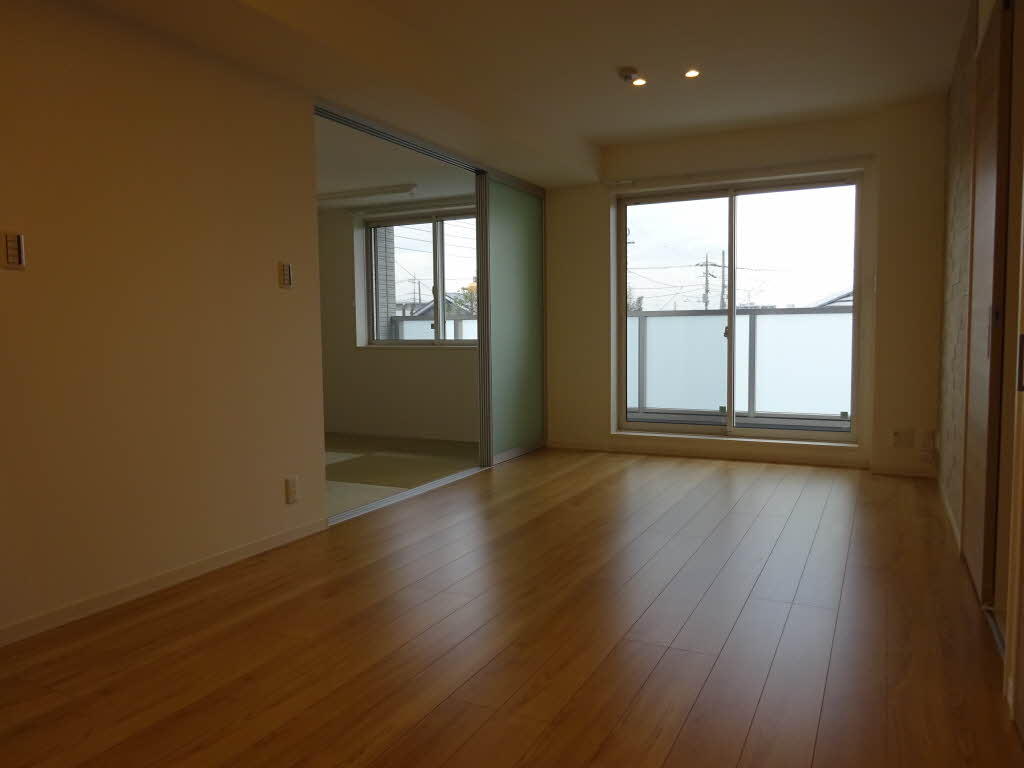 シーズンヒル 101号-2