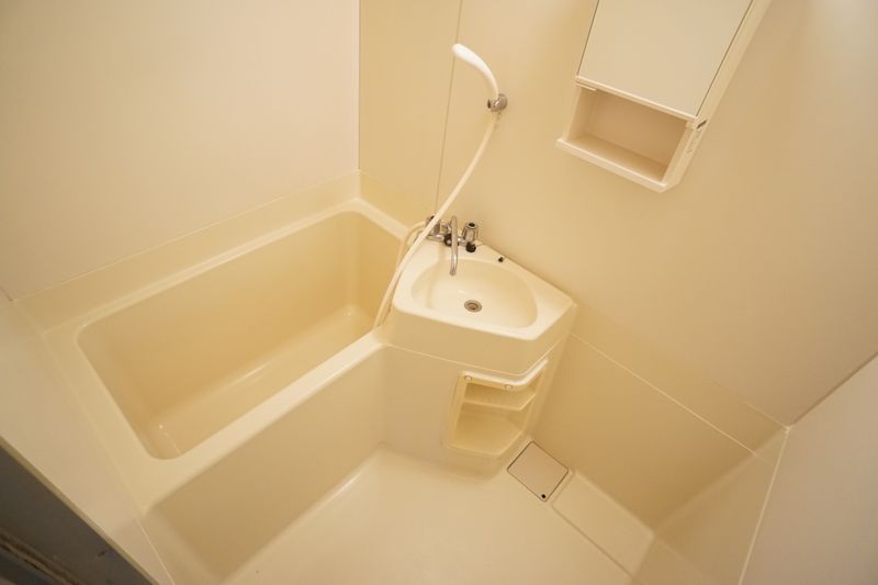 ファミーナシオン B 202号-8