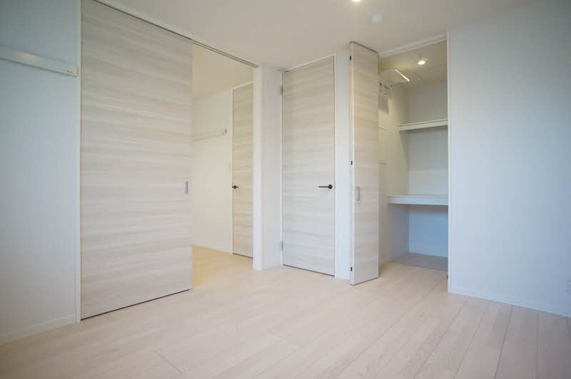 ゼブリナス元町 101号-8