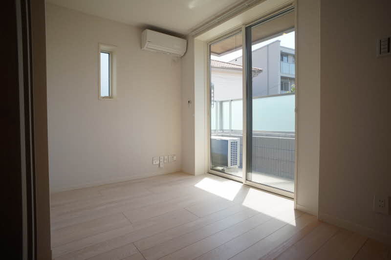 ゼブリナス元町 105号-12