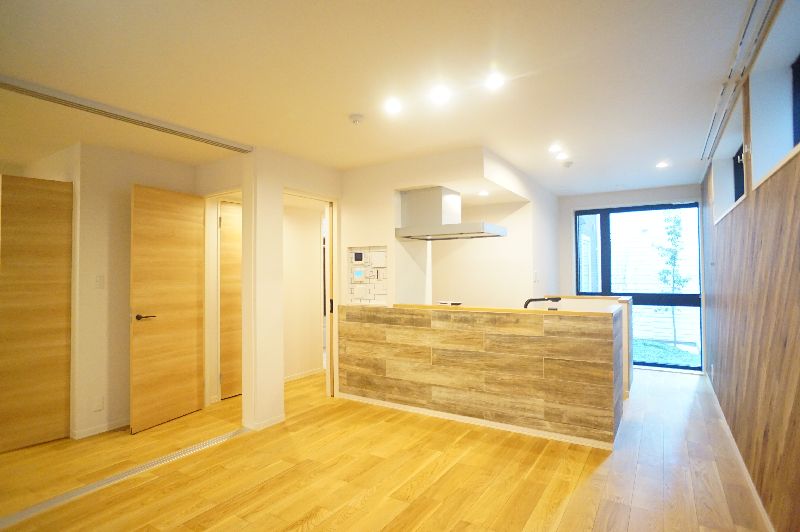 ヴィア・ステージ 103号-3