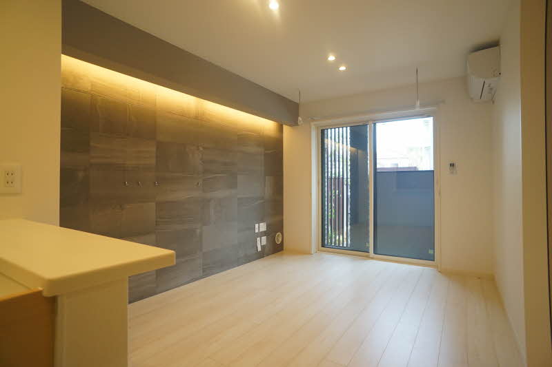 ヴィラ　ロベリア 102号-2