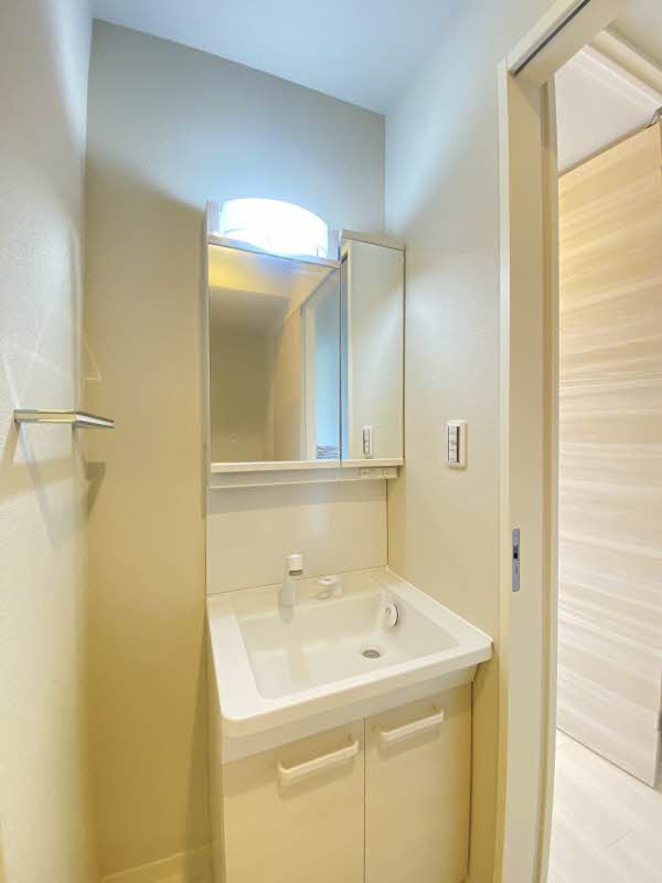 プレザント・アイ 301号-6