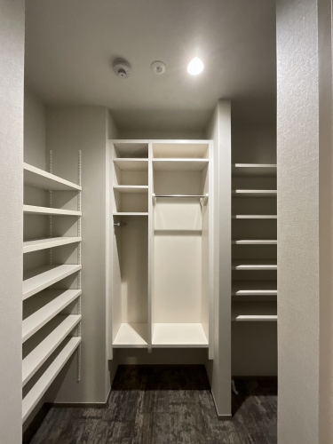 ウィズプラス浦和美園 ウエスト A棟 204号-11