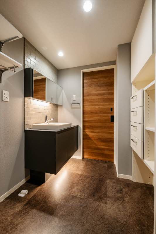 ウィズプラス浦和美園　ウエスト　Ｃ棟 204号-8