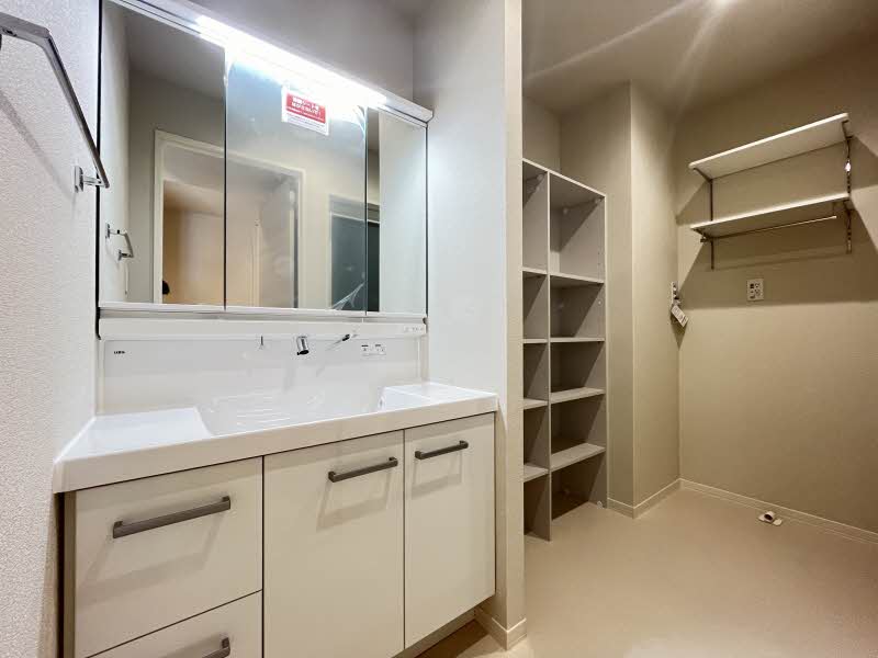 アーク・アムール　ヴィラ 301号-8