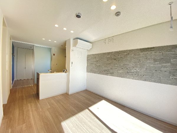 アベニール元町 303号-2