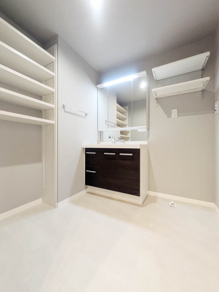 リヴァソーレ 301号-7