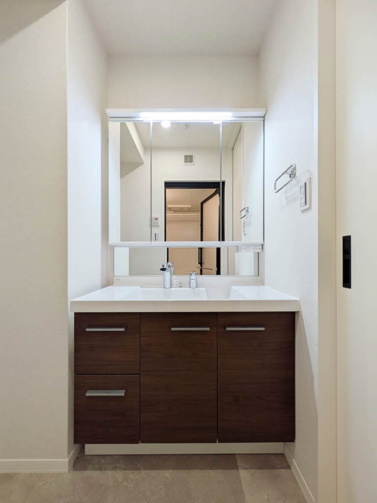 ロスマリーノ　東川口 205号-5