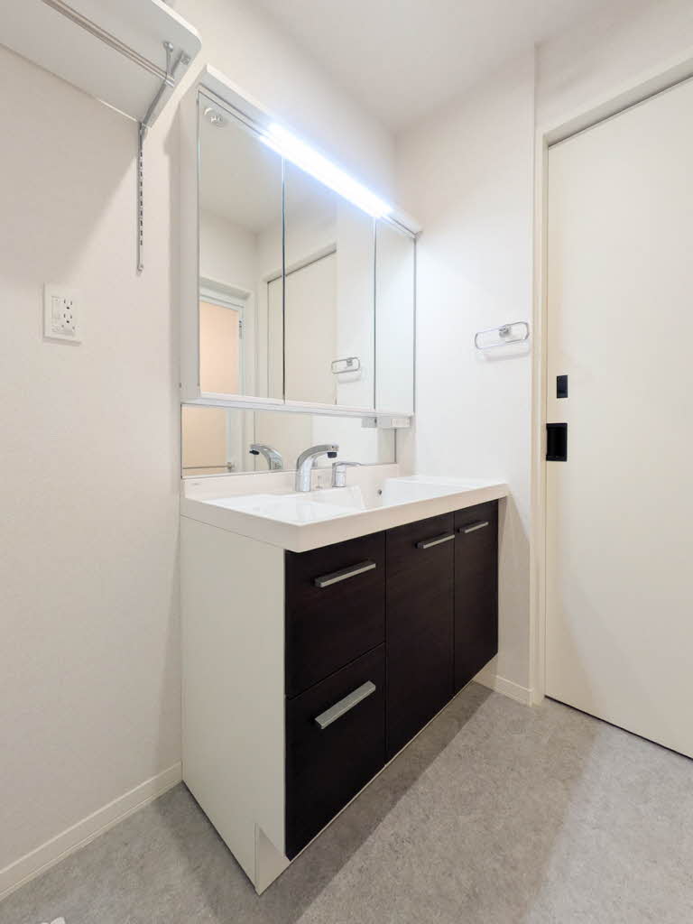 ロスマリーノ　東川口 302号-5