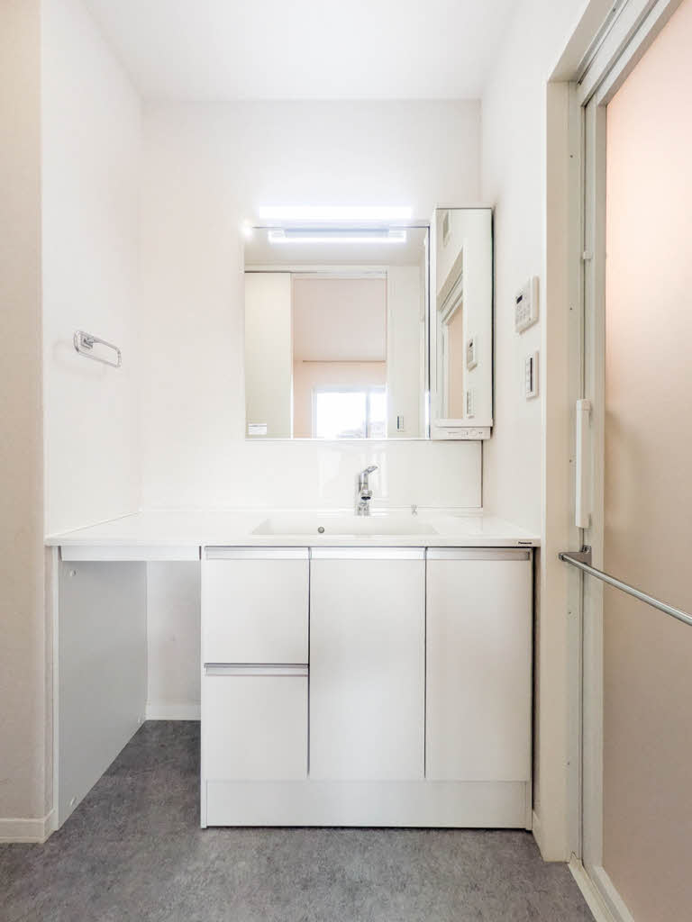 ロスマリーノ　東川口 304号-5