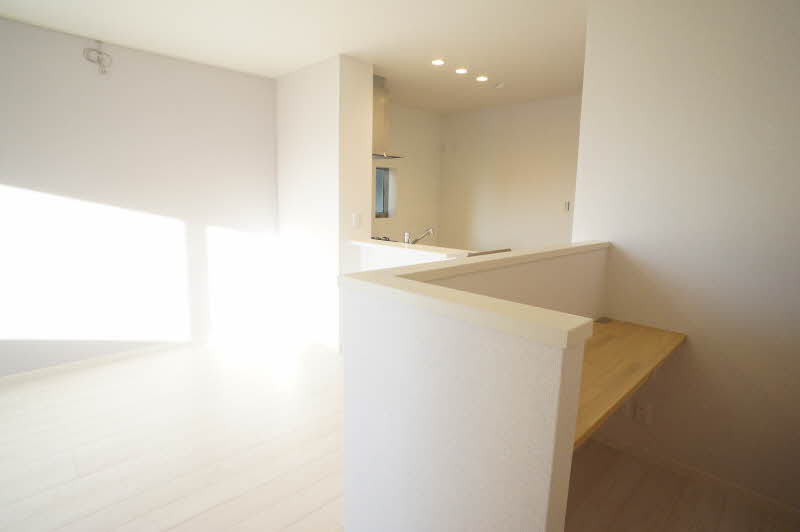 レウニールグラシアス川口 204号-4