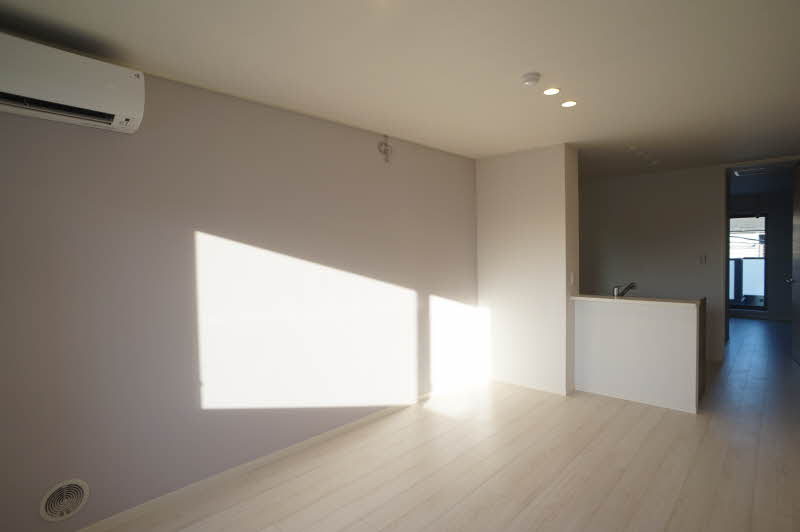 レウニールグラシアス川口 204号-5