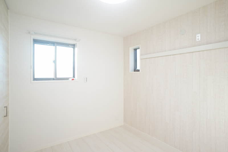 レウニールグラシアス川口 304号-8