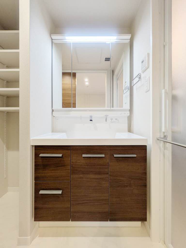 戸塚日和 203号-4