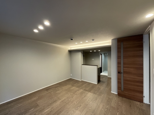 ロイヤルクレッセント 201号-2