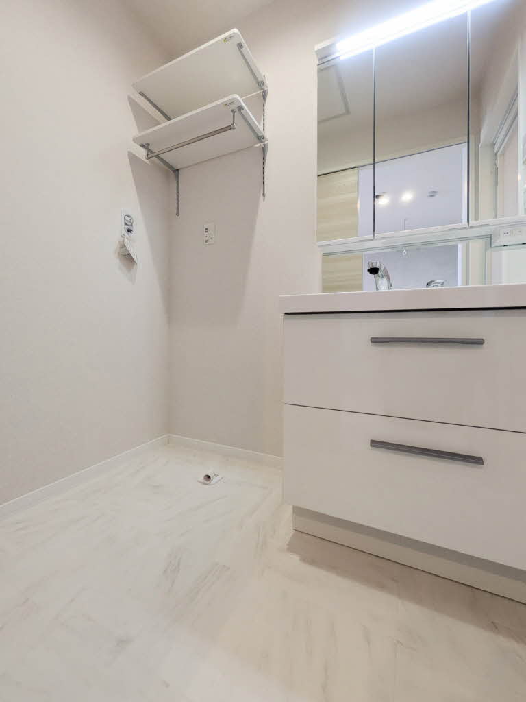 プレミアメゾン戸田 302号-5