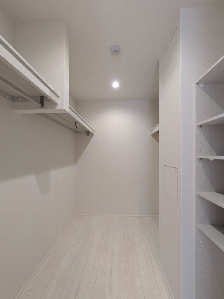 アベニールテラス浦和美園 301号-6