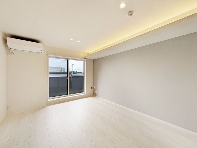 アベニールテラス浦和美園 304号-2