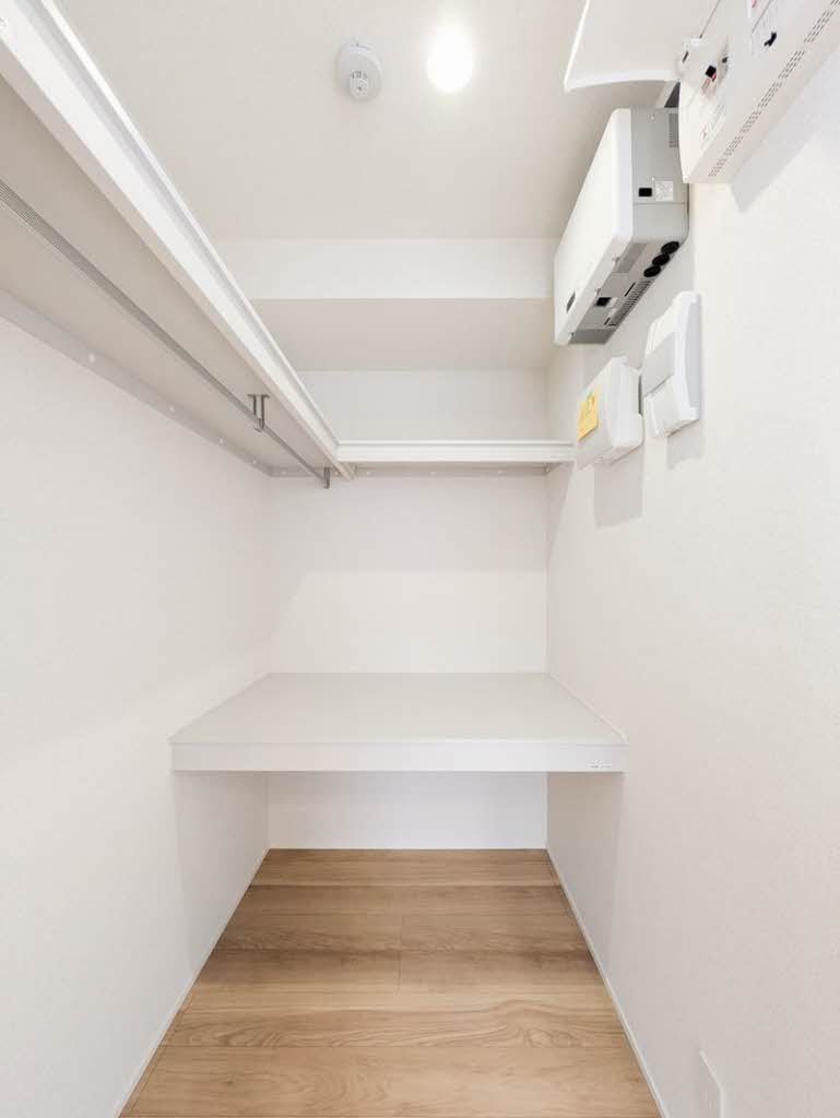アベニールテラス浦和美園 305号-7