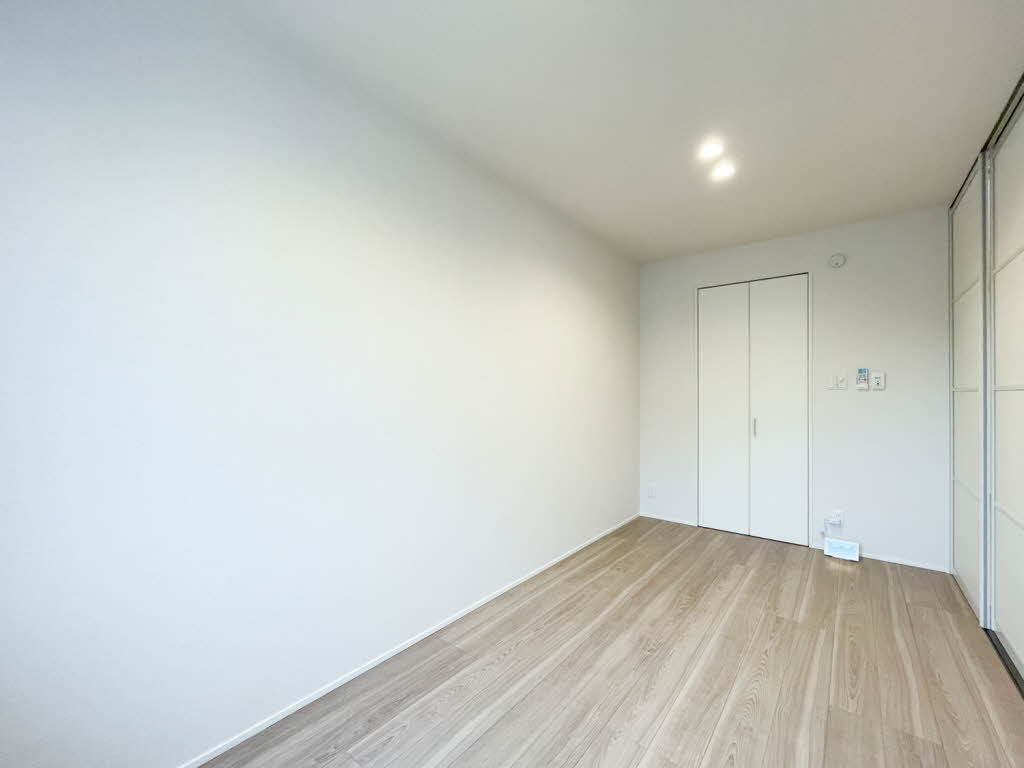 プリムベール岸町 202号-7