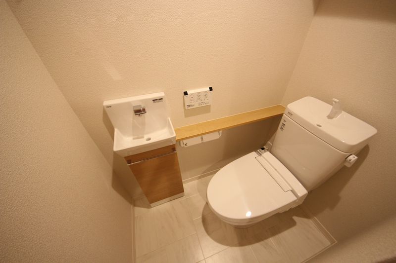 レオナ　イースト 101号-8