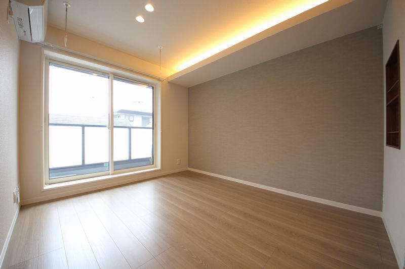 レオナ イースト 303号-2