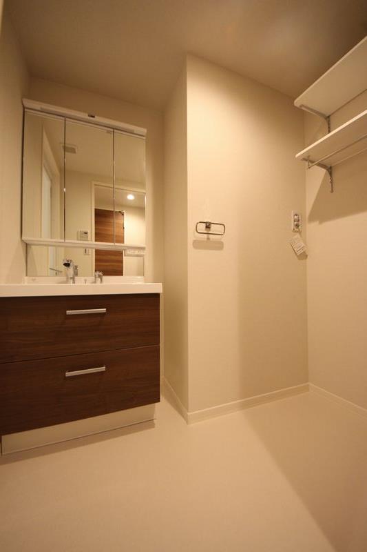 ヘリオスつるせ 202号-8