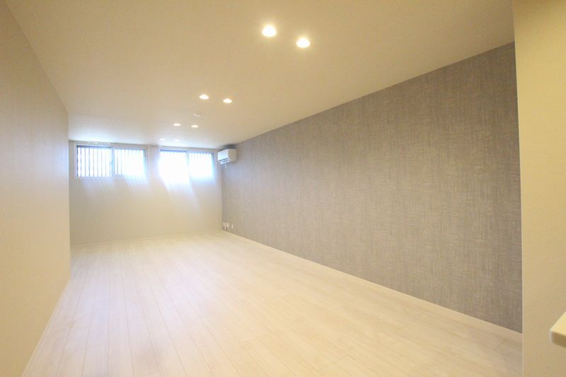 ウエスト　プレミアス 301号-2