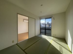 メゾン・ヒロキ 202号-3