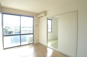 メゾンドクレ－ル 103号-4