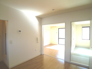 クレスト清見台Ａ 102号-2