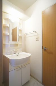 イーストコートB 201号-9