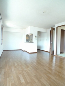 シャーメゾン弐番館 102号-3