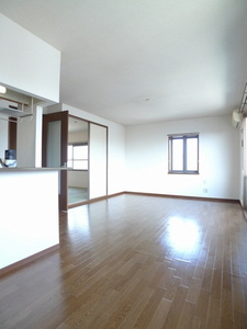 シャーメゾン弐番館 102号-4