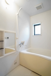 シャーメゾン四番館 102号-3