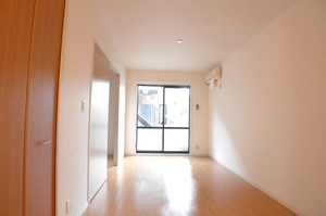 グリーンハイツ学園前弐番館 105号-2