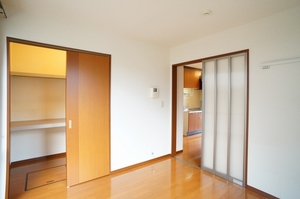 フローラヴィレッジⅢ 202号-4