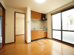 アーバンイーストＣ棟 102号-4