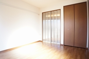 ヴィラ・マルセイ 201号-5