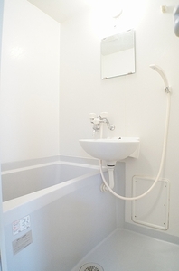 ヴィラ・マルセイ 201号-8